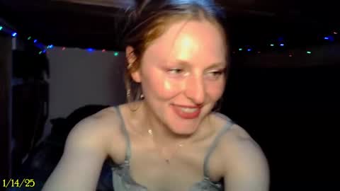 Snapshot of tatum__kahlo chatting on 01-14-25, 09:41 TATUM ALL MY LINKS online show from 01-14-25, 09:41