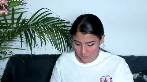 Tatiana Gomez online show from 09-26-25, 04:05