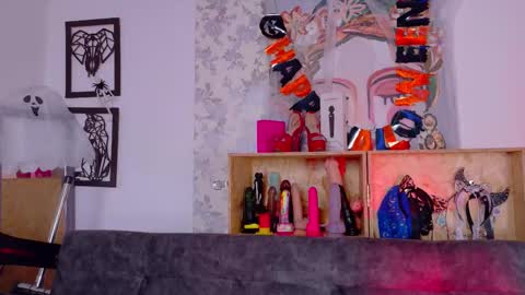 Taty Miller online show from 11-01-25, 08:33