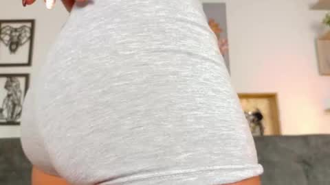 Taty Miller online show from 11-14-25, 09:02