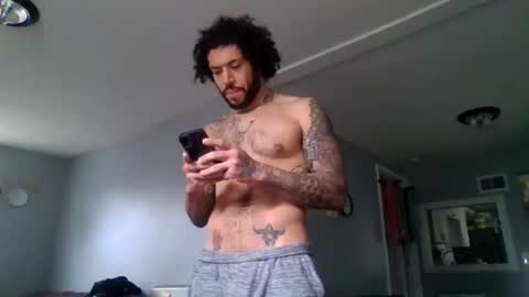 Snapshot of taurusbaeforever chatting on 10-19-25, 04:29 taurusbaeforever online show from 10-19-25, 04:29