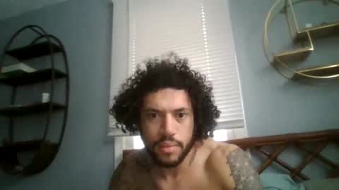 Snapshot of taurusbaeforever chatting on 11-11-25, 01:00 taurusbaeforever online show from 11-11-25, 01:00