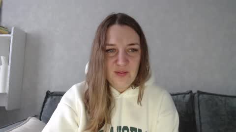 Snapshot of taxxxu chatting on 12-10-24, 07:37 Diana online show from 12-10-24, 07:37