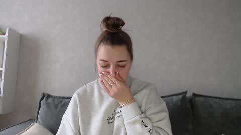 Snapshot of taxxxu chatting on 12-24-24, 08:00 Diana online show from 12-24-24, 08:00