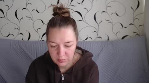 Snapshot of taxxxu chatting on 09-24-25, 07:01 Diana online show from 09-24-25, 07:01