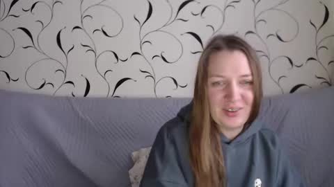 Snapshot of taxxxu chatting on 11-14-25, 11:09 Diana online show from 11-14-25, 11:09