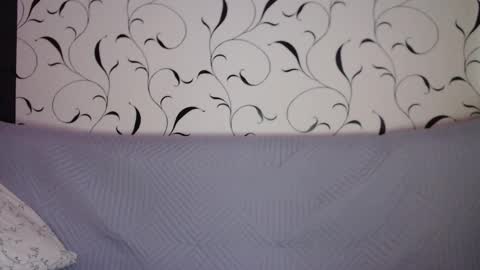 Snapshot of taxxxu chatting on 11-27-25, 06:59 Diana online show from 11-27-25, 06:59