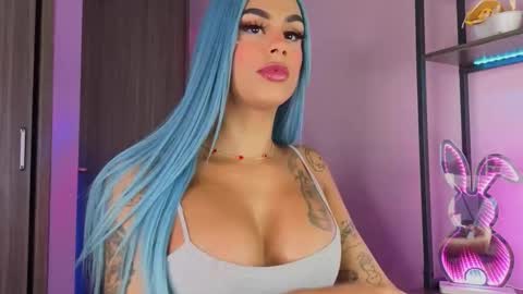   online show from 11-12-25, 04:18