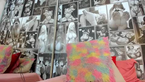 T A Y L E R  online show from 03-11-25, 10:42