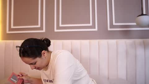 Snapshot of taylerkim chatting on 11-30-25, 04:44 Teylor Kim online show from 11-30-25, 04:44