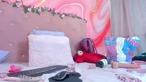 Sarah  online show from 01-27-25, 07:03