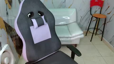 Taylor online show from 03-30-26, 02:45