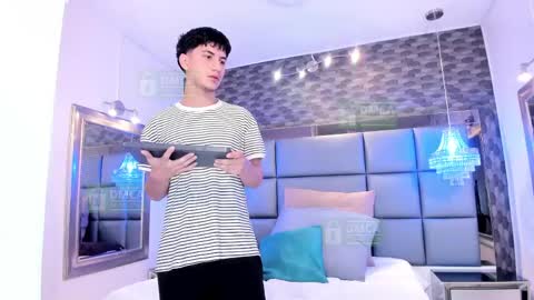 taylor_brooks_ online show from 04-30-26, 12:00