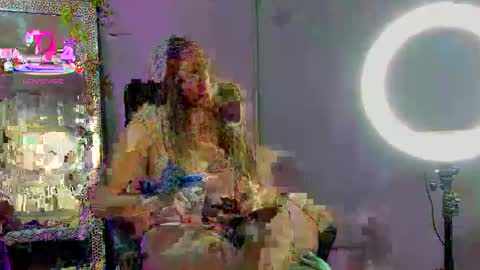 Snapshot of taylor_coxz chatting on 12-17-25, 01:28 taylor_coxz online show from 12-17-25, 01:28