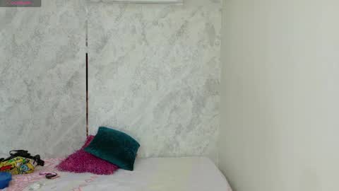 taylor_gil0 online show from 05-18-26, 01:06