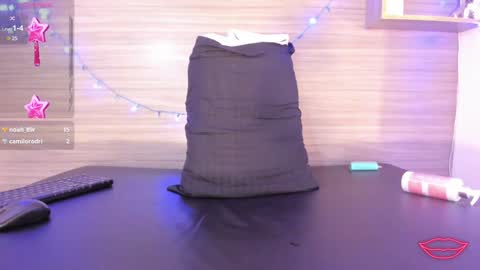 Taylor  online show from 01-14-25, 03:26