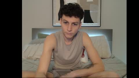 Snapshot of taylorcamz chatting on 11-09-25, 01:15 taylorcamz online show from 11-09-25, 01:15