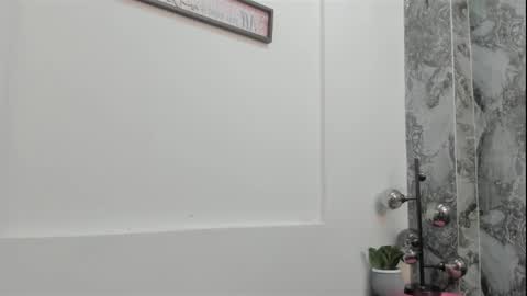 Snapshot of taylorjade_ chatting on 02-21-26, 06:36 TAYLOR online show from 02-21-26, 06:36