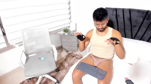 taylormaccurdy_ online show from 10-08-25, 03:31