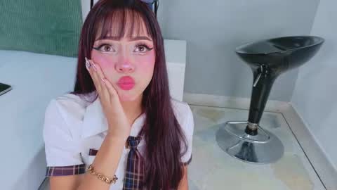 TAYLOR  online show from 10-17-25, 12:52