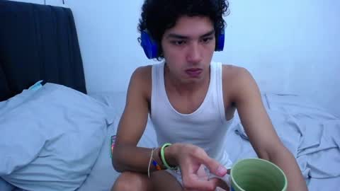 Tayron online show from 01-15-25, 02:17