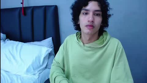 Tayron online show from 09-23-25, 04:54