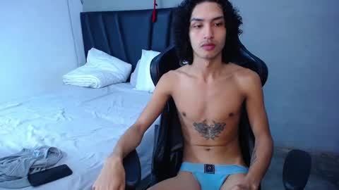 Snapshot of tayronx33 chatting on 02-05-26, 07:07 Tayron online show from 02-05-26, 07:07