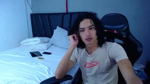 Snapshot of tayronx33 chatting on 03-20-26, 07:08 Tayron online show from 03-20-26, 07:08