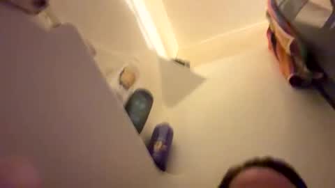 Lilbeebs online show from 11-21-25, 01:04