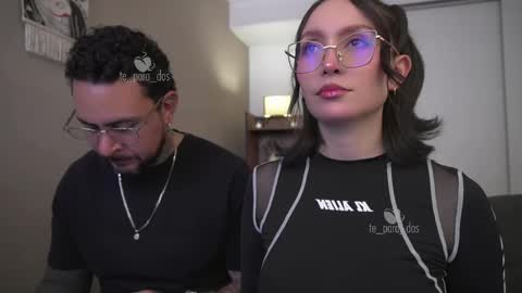 Snapshot of te_para_dos chatting on 11-09-25, 04:27 Leo and Luna online show from 11-09-25, 04:27