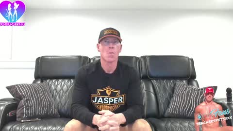 Snapshot of teacherspetsxxx chatting on 02-26-25, 01:11 THE TEACHERS PETS online show from 02-26-25, 01:11