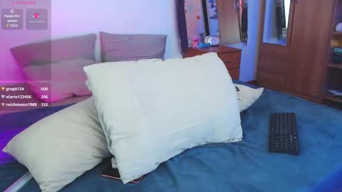 Mark online show from 01-12-26, 06:07