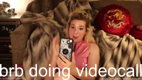 Snapshot of tealchromatic chatting on 10-03-25, 07:49 Mistress Teal Chromatic online show from 10-03-25, 07:49