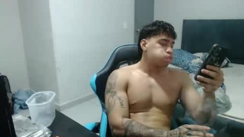 team23hot0 online show from 12-02-25, 03:34