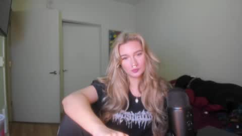 Snapshot of teamtragic chatting on 01-02-25, 03:37 Katy online show from 01-02-25, 03:37