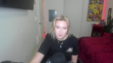 Snapshot of teamtragic chatting on 01-07-25, 12:55 Katy online show from 01-07-25, 12:55