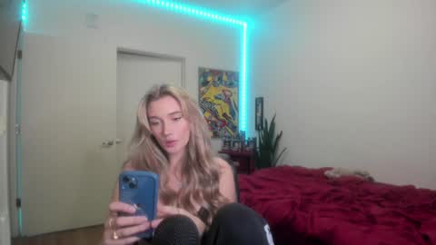 Snapshot of teamtragic chatting on 01-16-25, 01:37 Katy online show from 01-16-25, 01:37