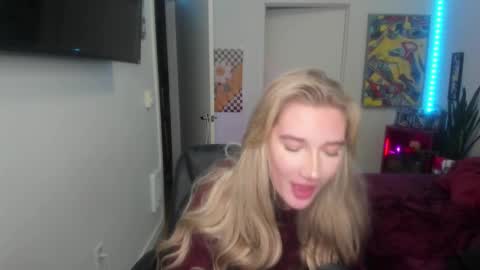 Snapshot of teamtragic chatting on 02-13-25, 03:18 Katy online show from 02-13-25, 03:18