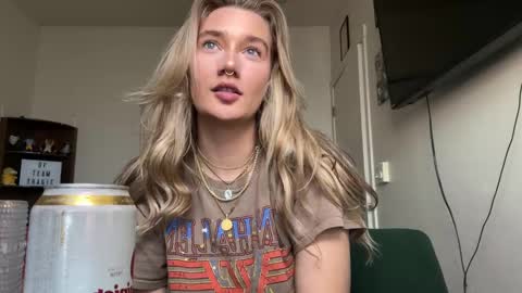 Snapshot of teamtragic chatting on 09-15-25, 12:21 Katy online show from 09-15-25, 12:21