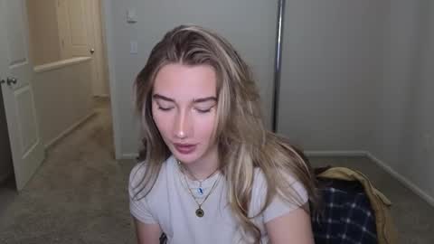 Snapshot of teamtragic chatting on 10-05-25, 02:32 Katy online show from 10-05-25, 02:32