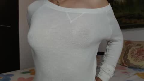 Snapshot of teasexpert4444 chatting on 02-27-25, 02:21 ALICIA--- online show from 02-27-25, 02:21