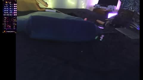 Snapshot of teasybitchycd chatting on 01-10-25, 03:16 TeasyBitchyCross online show from 01-10-25, 03:16