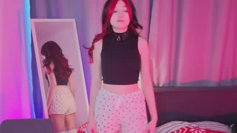 all me precious   online show from 01-15-26, 05:23