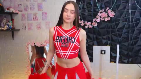 Snapshot of teeaapsex chatting on 04-26-26, 03:04 Alice and Cassie online show from 04-26-26, 03:04