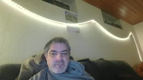 Peter online show from 10-25-25, 03:58