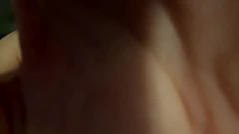 Snapshot of teejm chatting on 02-04-25, 04:48 Twizzler online show from 02-04-25, 04:48