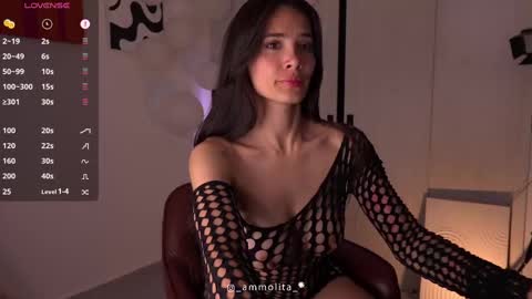 Snapshot of tef_1 chatting on 11-17-25, 11:32 Tefa online show from 11-17-25, 11:32