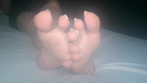 Viv West online show from 09-25-25, 02:48