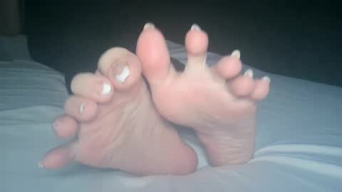 Viv West online show from 09-26-25, 02:37