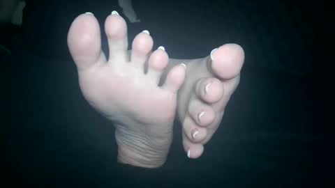 Viv West online show from 10-22-25, 03:07